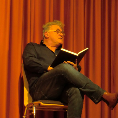 Kabarettist Volkmar Staub bei den "KunstStücken" von Pro Volkshochschule e.V. am 24. November 2017 in Oberursel