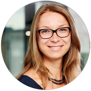 Porträtfoto der Dozentin Elena Dorner