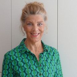 Porträtfoto der Dozentin Annette vom Stein