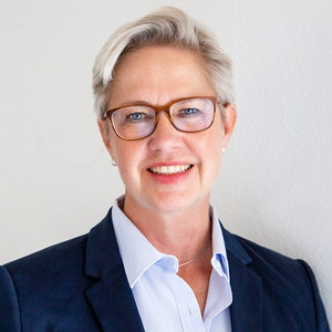 Porträtfoto der Dozentin Susanne Kügel