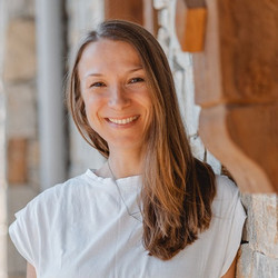 Porträtfoto der Dozentin Elena Dorner